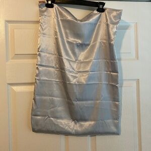 Kitsch silver satin pillowcase